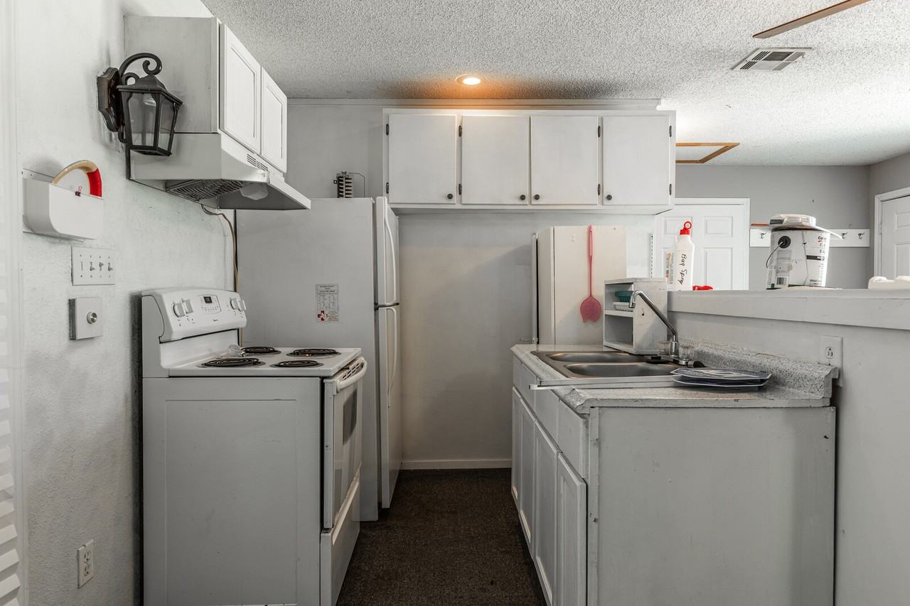 113 County Road 1604 #B - Photo 6 of 22