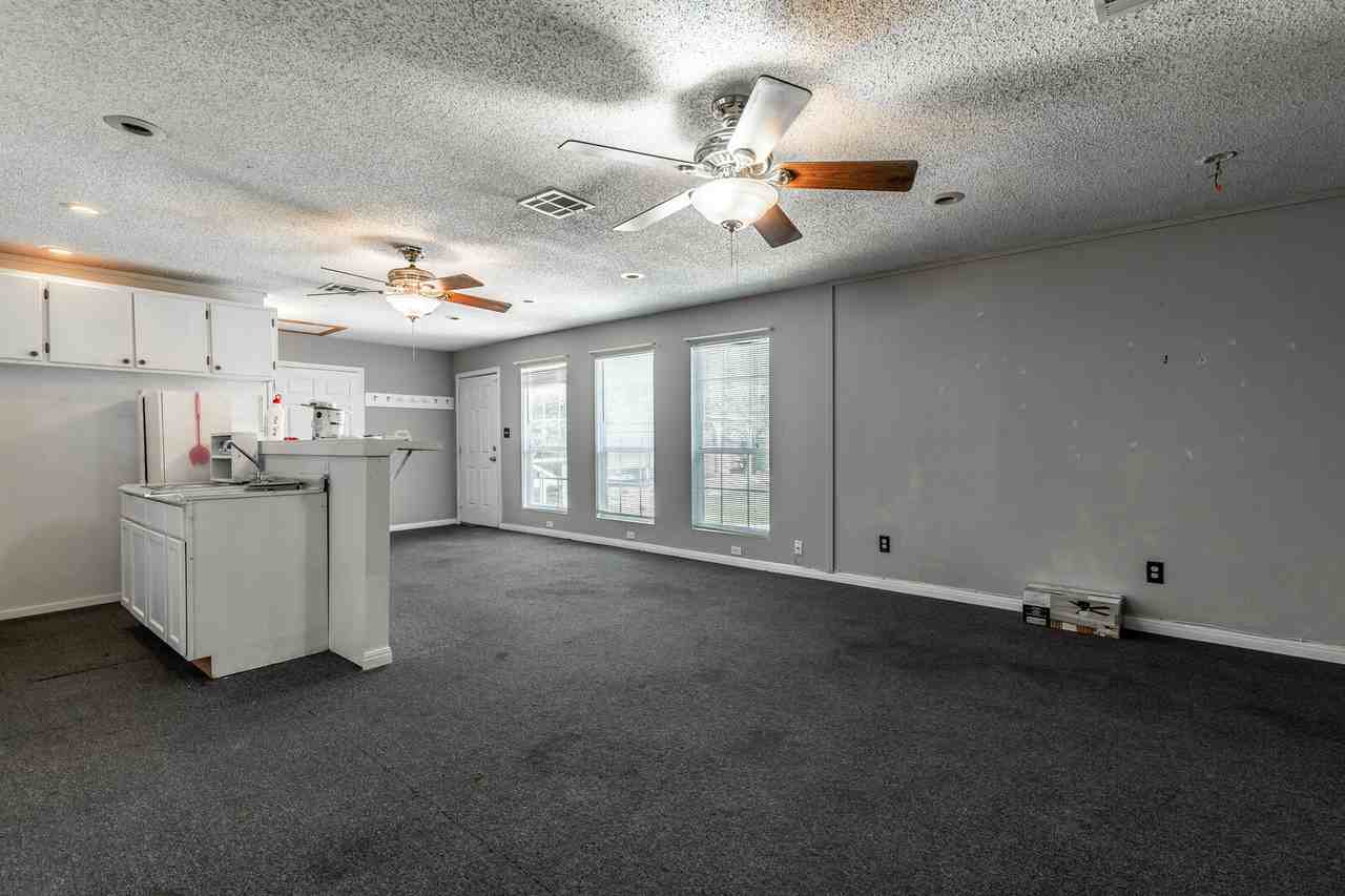 113 County Road 1604 #B - Photo 7 of 22