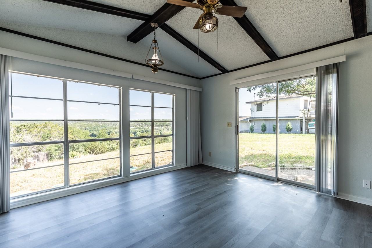 142 County Road 1604 #1 - Photo 3 of 10