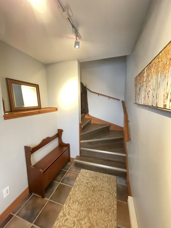 206 Rue du Mont-Plaisant - Photo 3 of 20