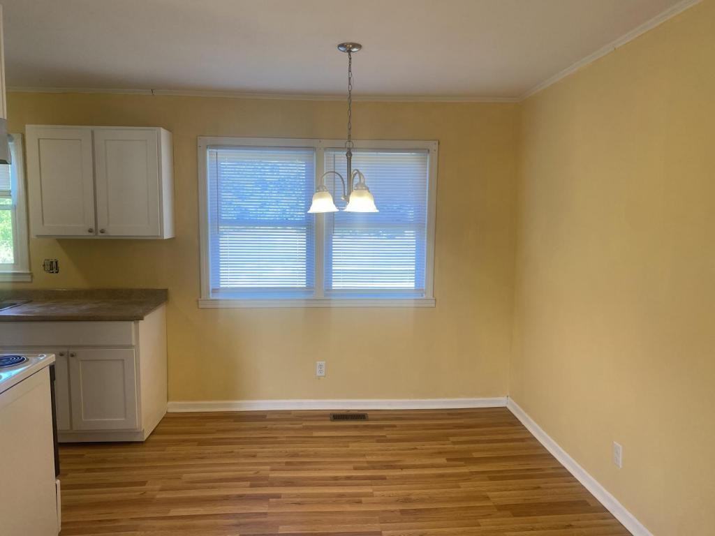 802 Beeler Ave - Photo 3 of 9