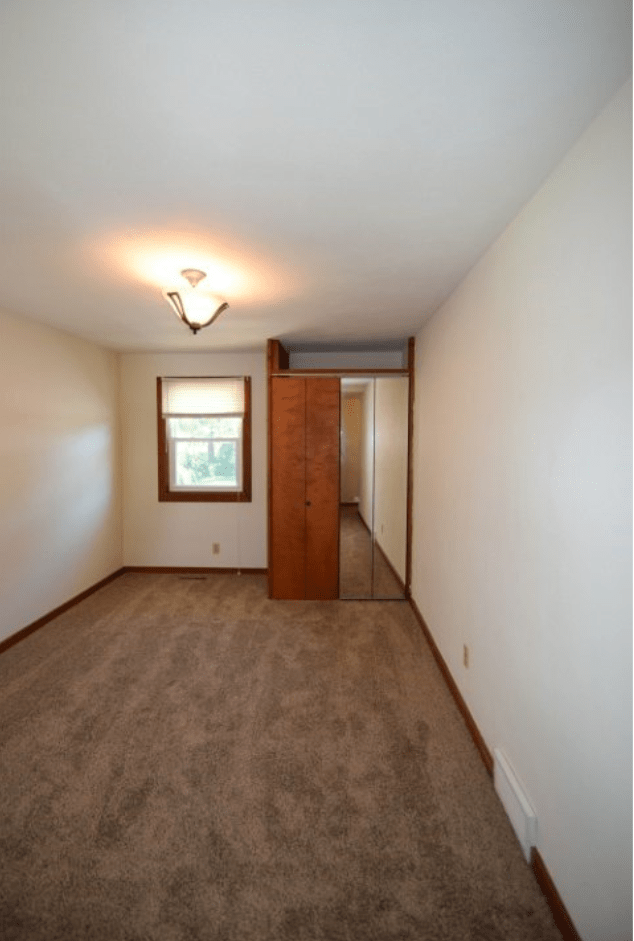 129 N Main St - Photo 7 of 7