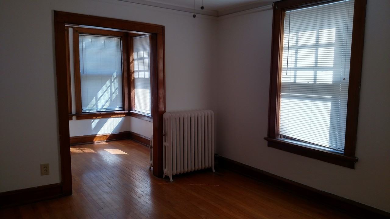 Murray Hill Apartments - Photo 7 of 8