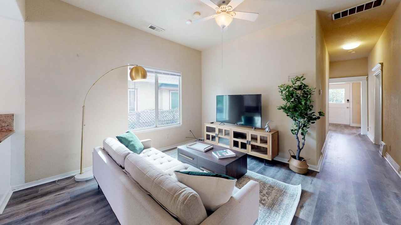 Private Bedroom in Charming San Jose Home by the 101 Apartments 380 N