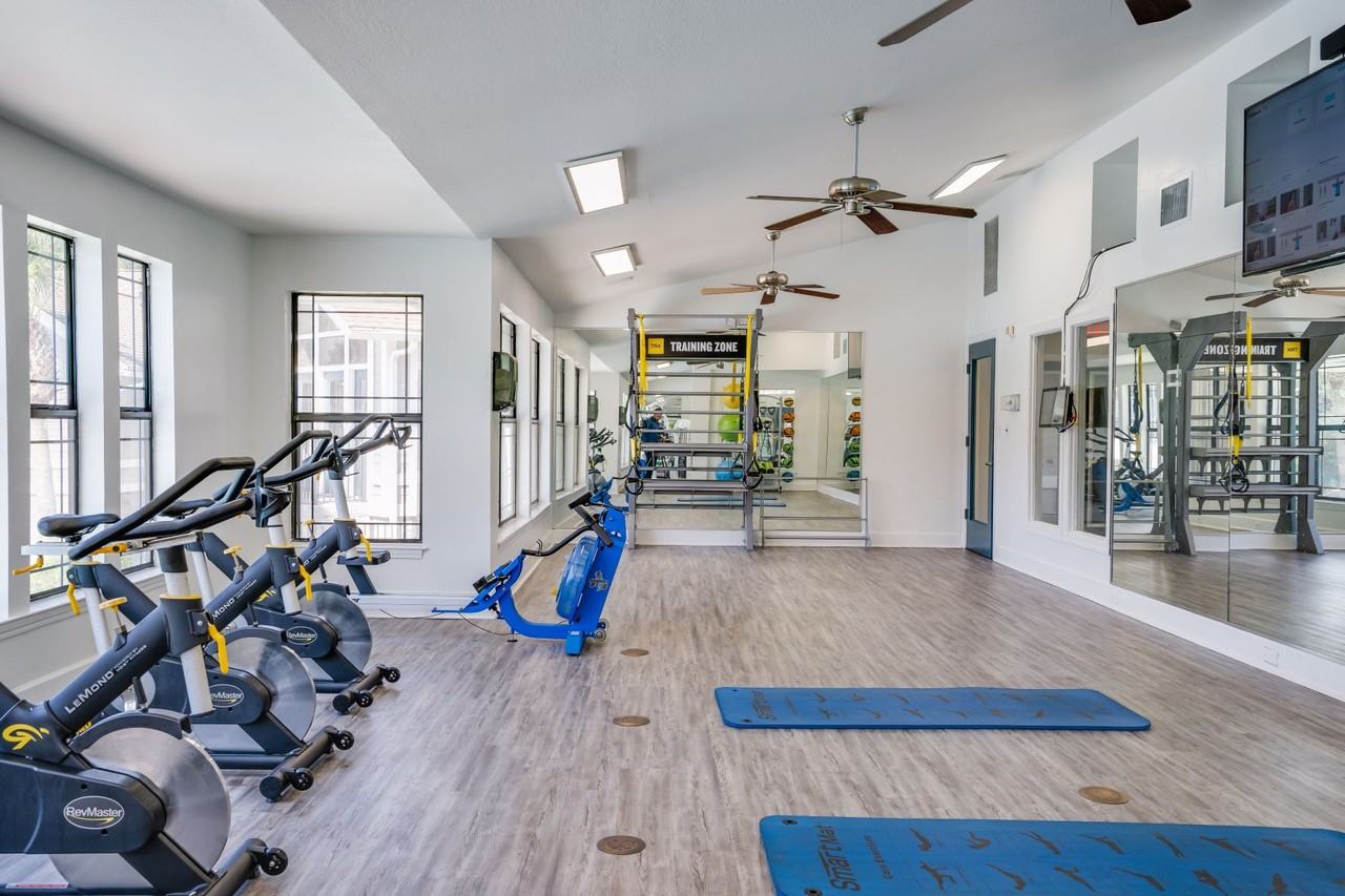 The Monroe Apartment Homes - Photo 3 of 33