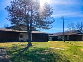 featured image of 203 S Maple St