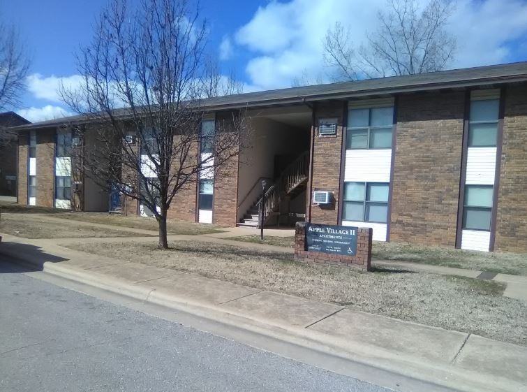 Apple Village II Apartments 219 W South St, Bolivar, MO 65613 Zumper
