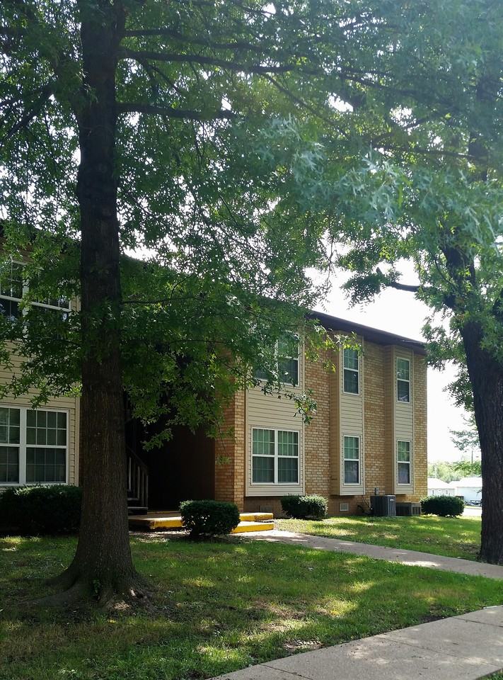 Lebanon Heights Apartments - Photo 2 of 9