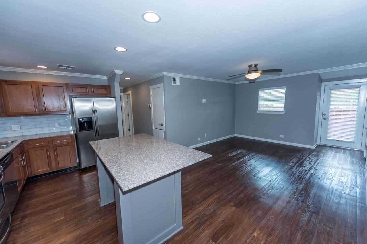 Axiom Apartments - Photo 2 of 20