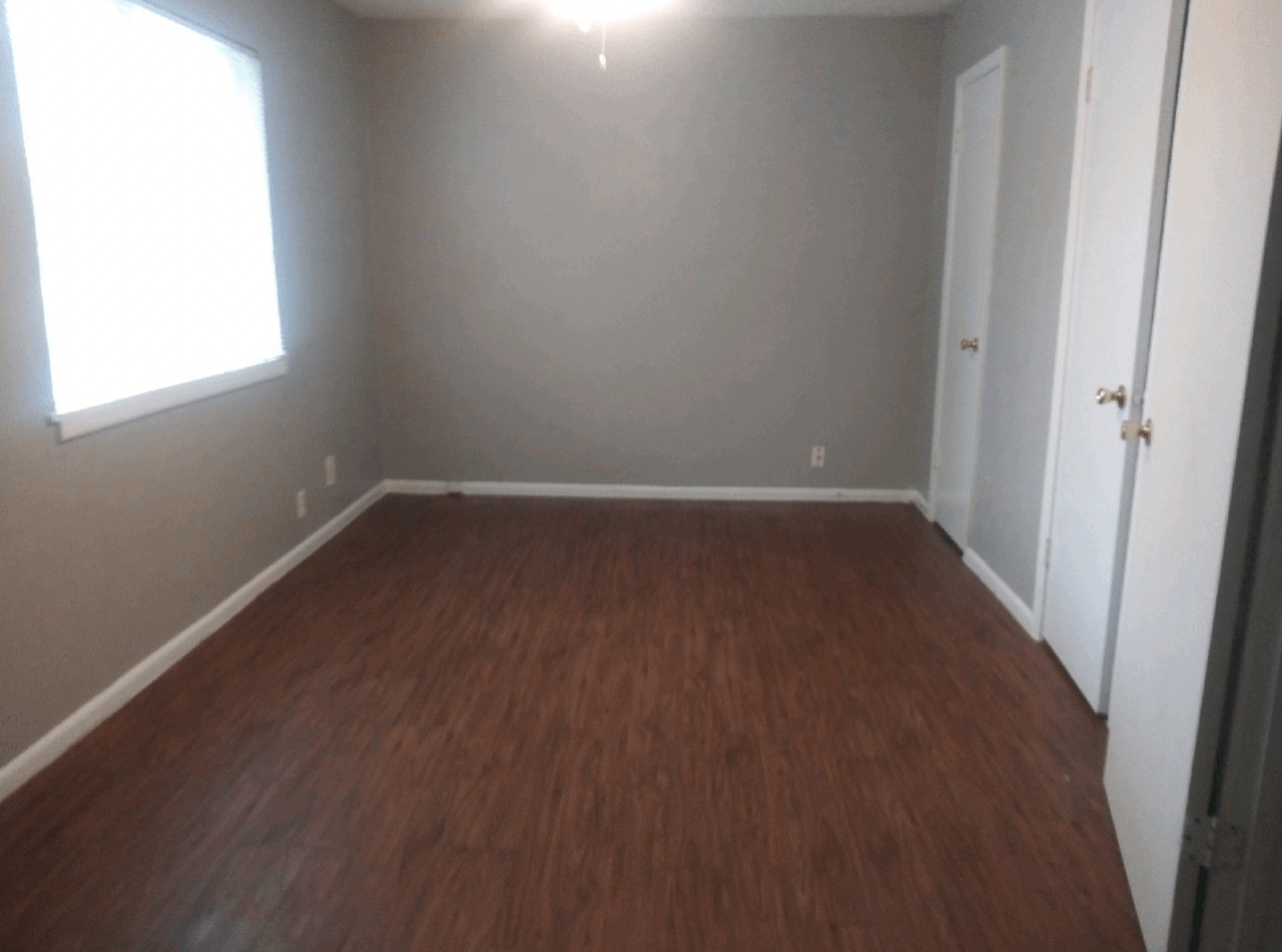 Brookview Duplexes - Photo 4 of 12