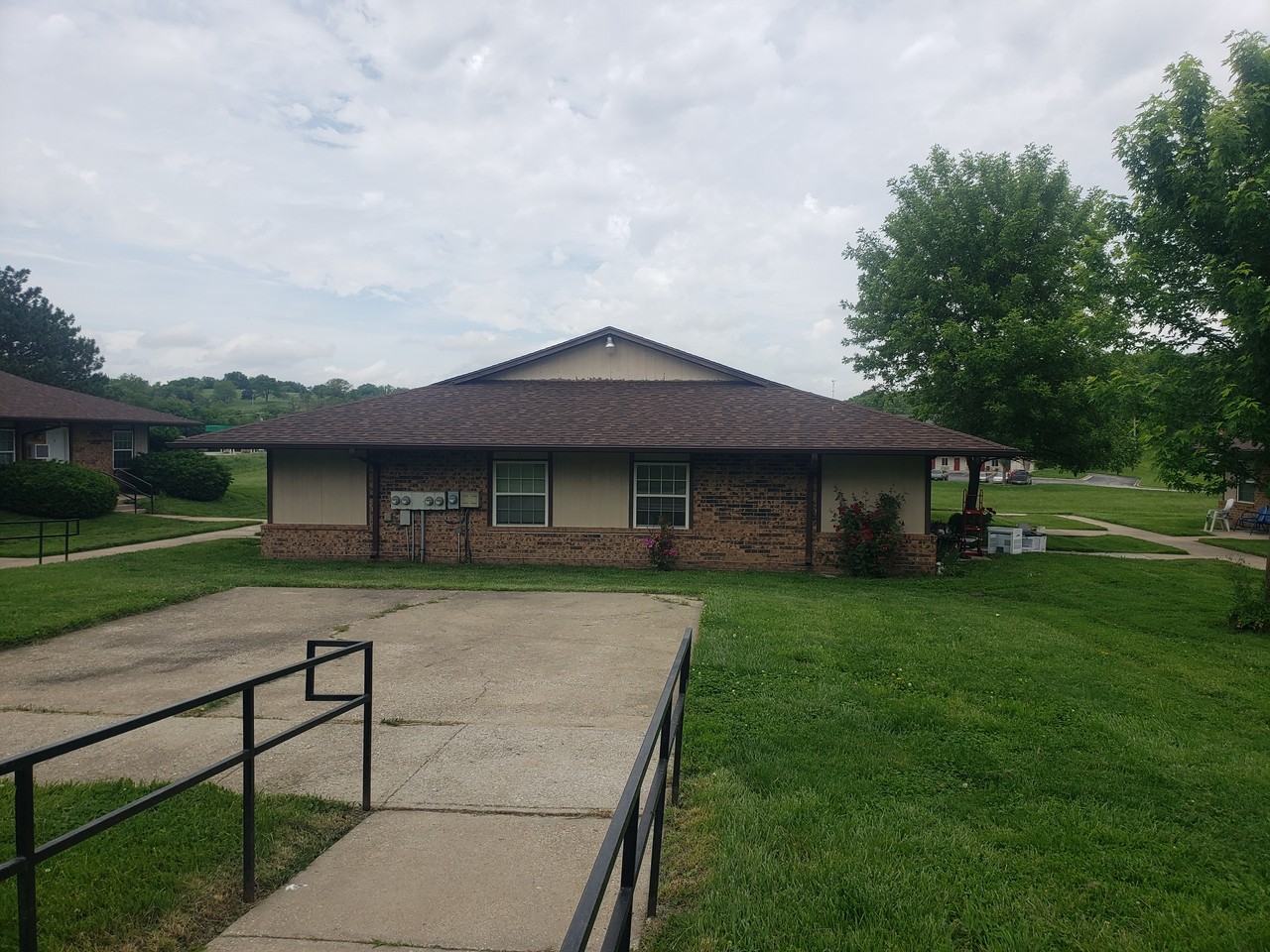 New Briarwood Apartments 405 N 4th St, Odessa, MO 64076 Zumper