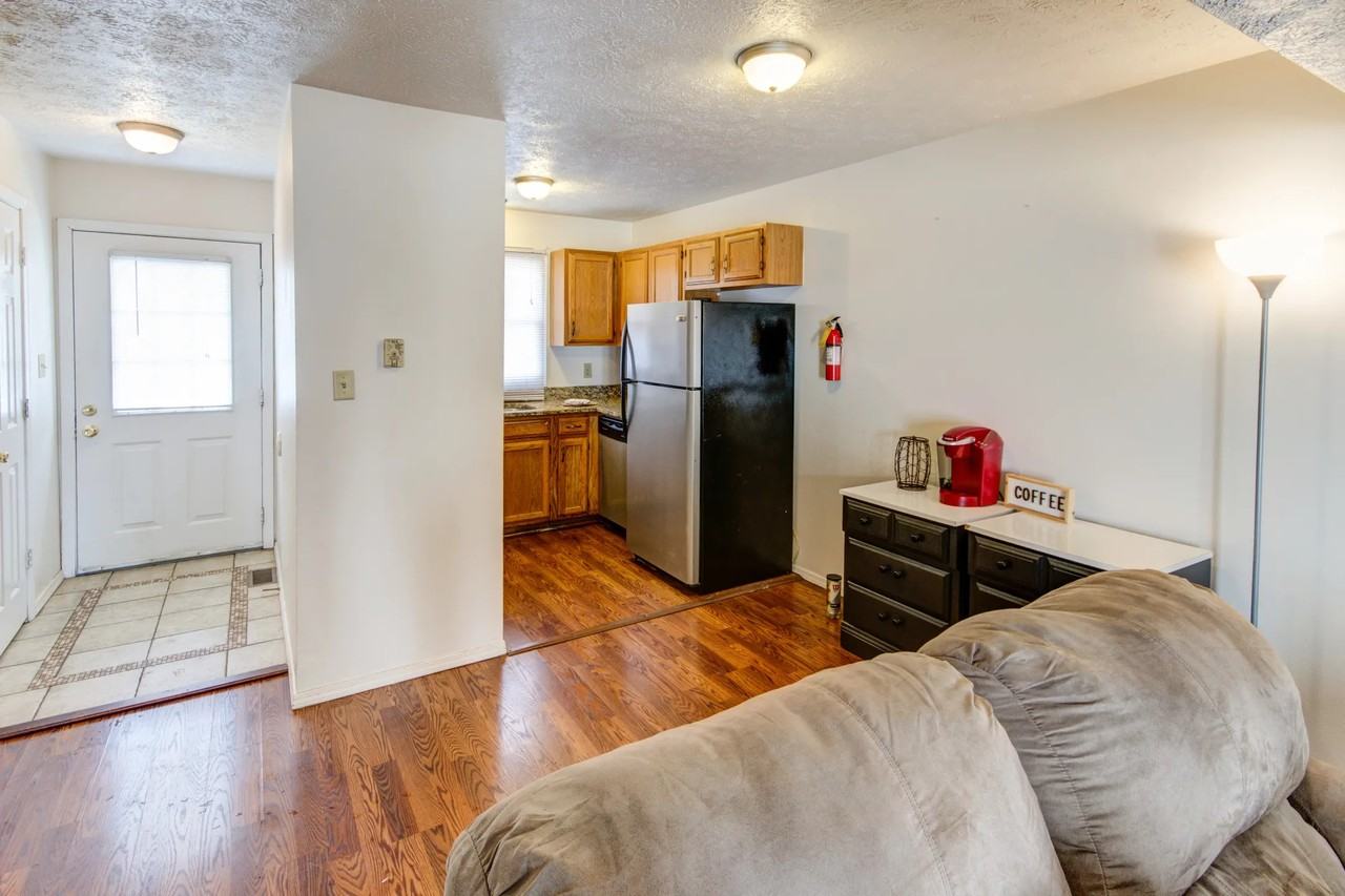 Townhouses On Tenth - Photo 7 of 31