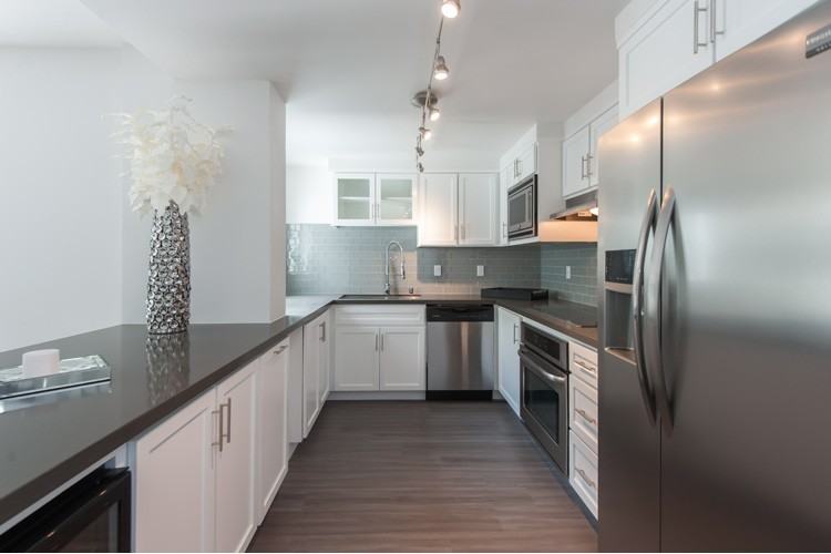 131 South Maple Drive - Photo 2 of 50