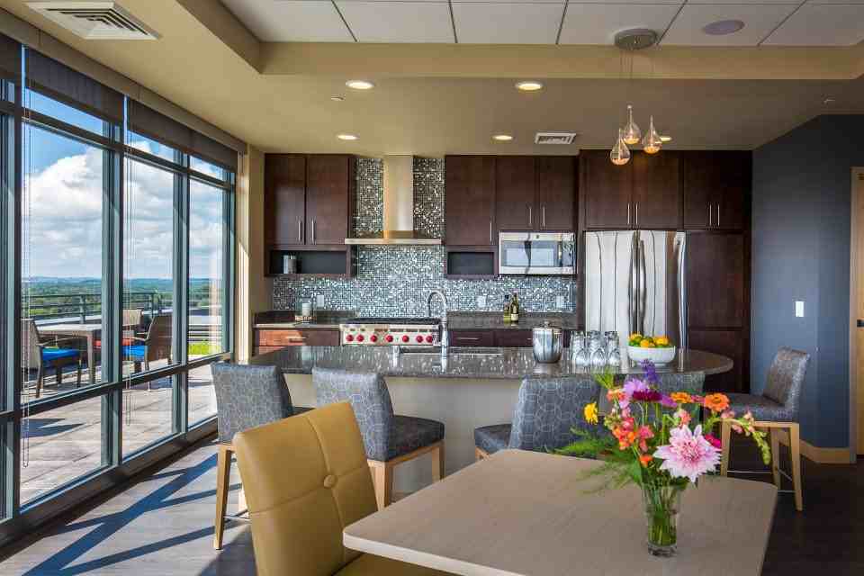 Venture Luxury High Rise - Photo 2 of 46