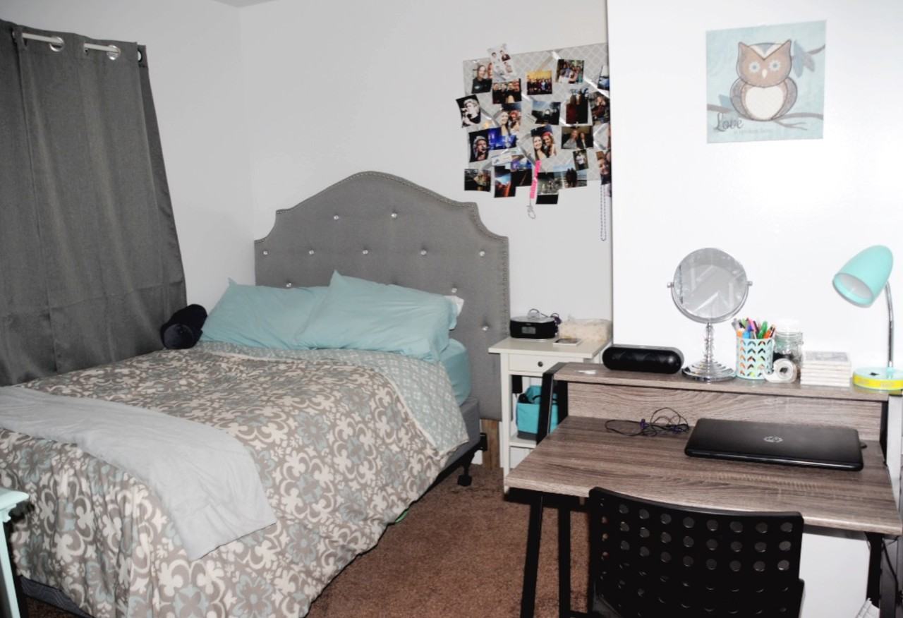 Jamestown Apartments - Photo 5 of 9