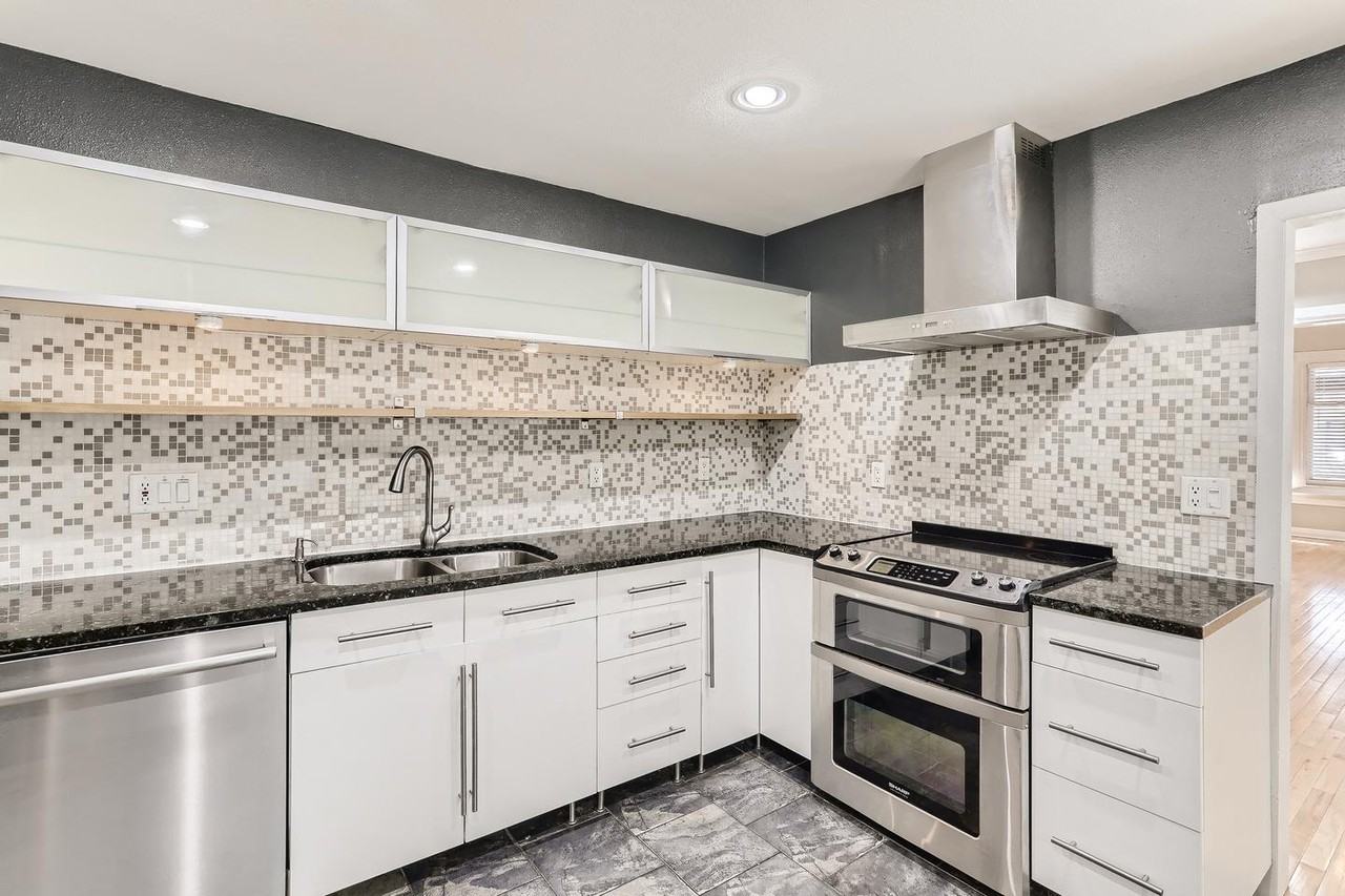 Charming Washington Park West home 4 blocks to Washington Park