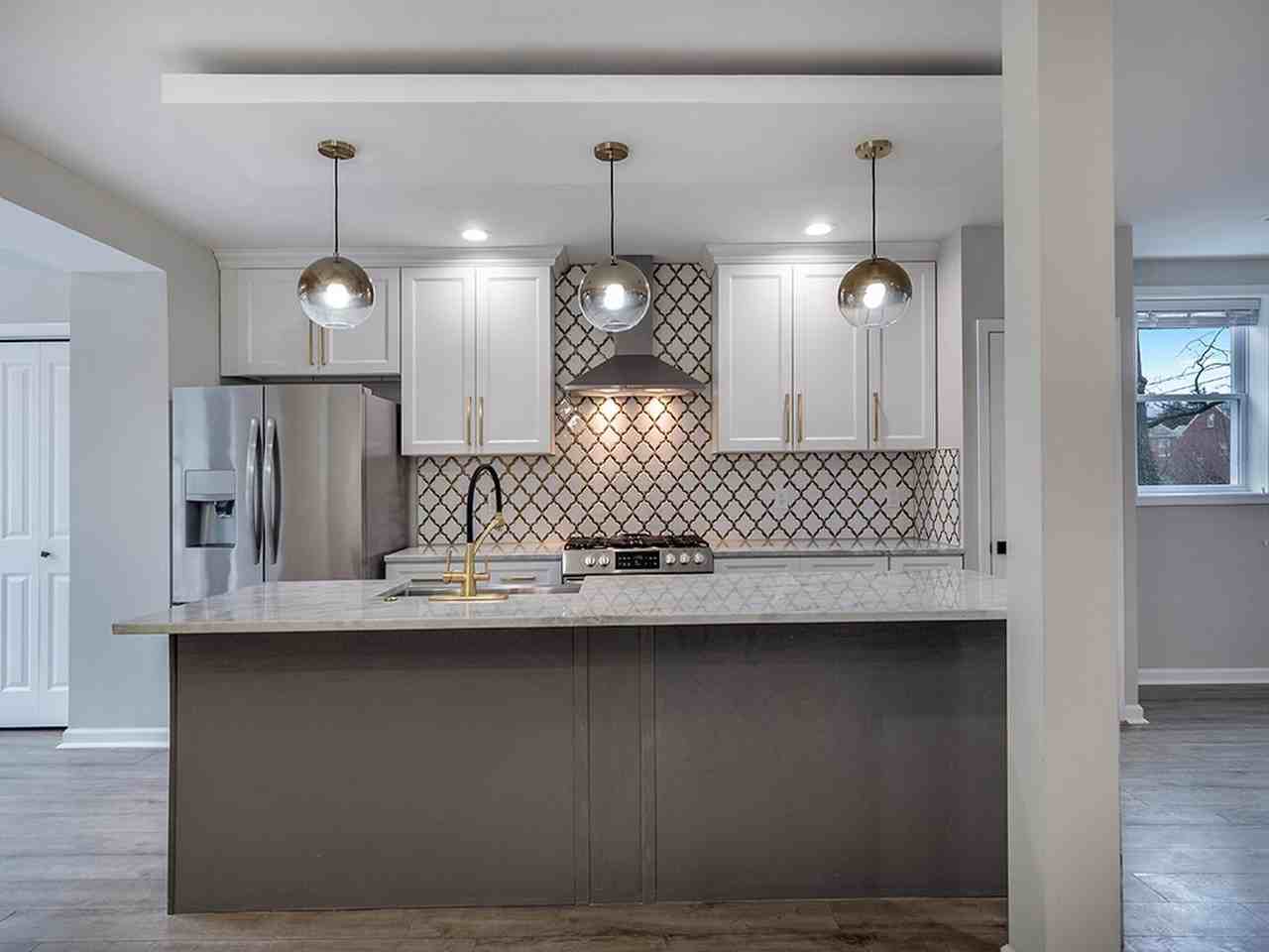 Recently updated Brightwood townhouse near Takoma Park Apartments