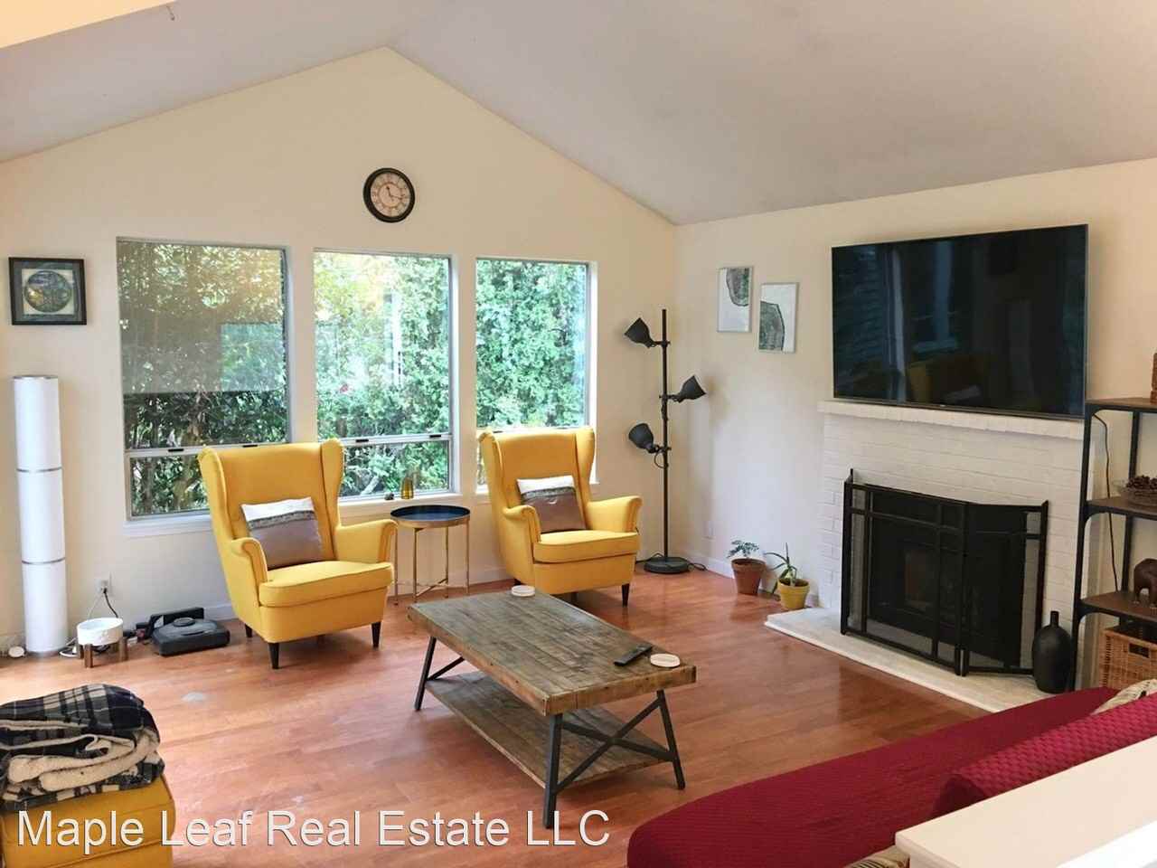 8918 Ravenna Ave Ne - Photo 2 of 32