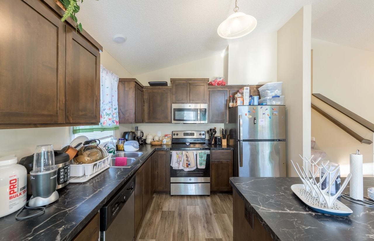 30516 Revere Ave - Photo 2 of 21