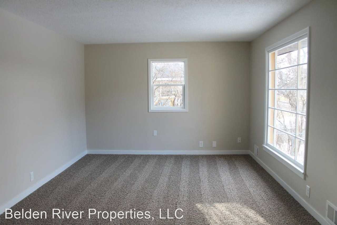 786 Sanburnol Dr Ne - Photo 3 of 7