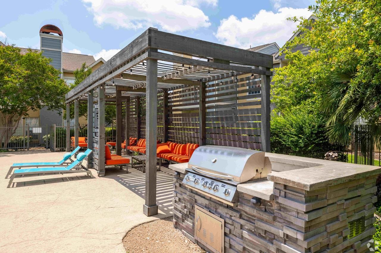 Westmount at Three Fountains - Photo 4 of 21