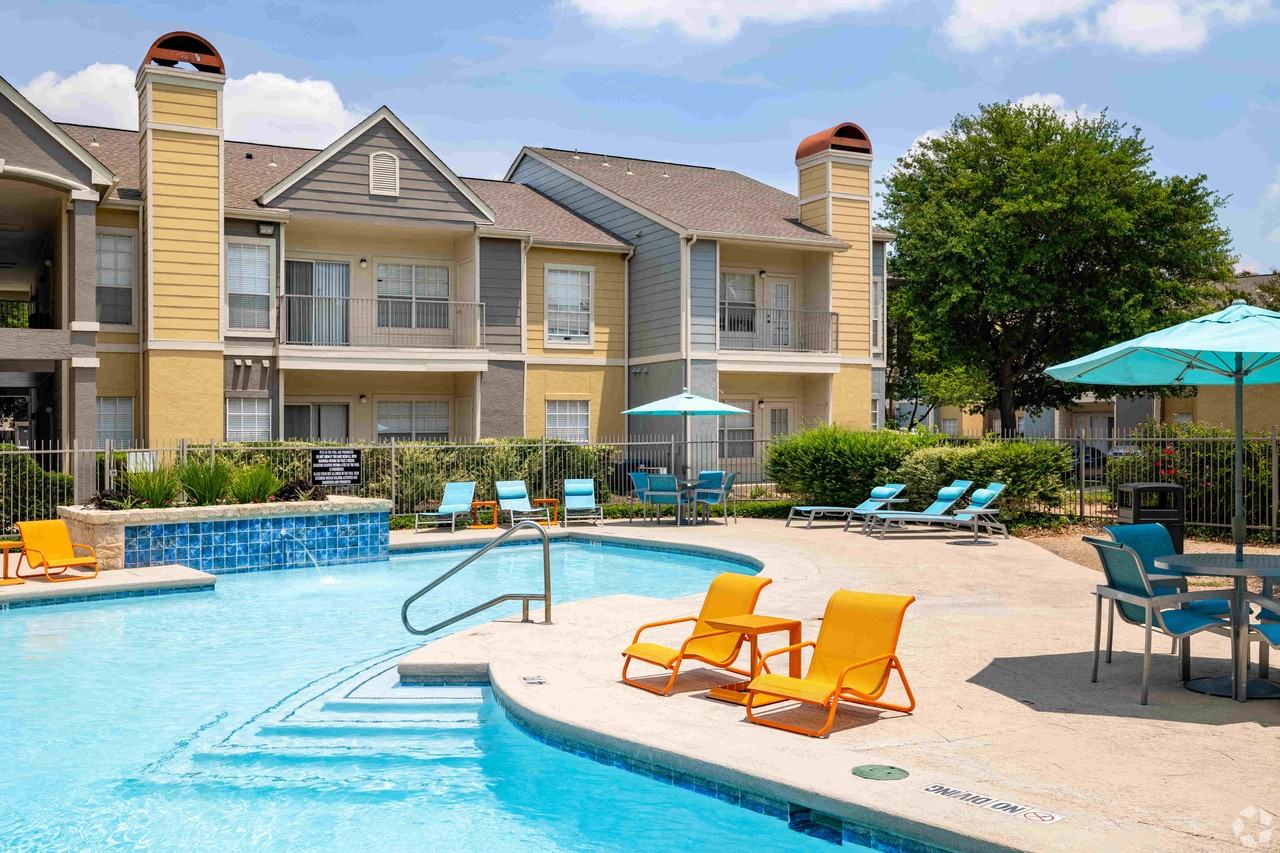 Westmount at Three Fountains - Photo 6 of 21