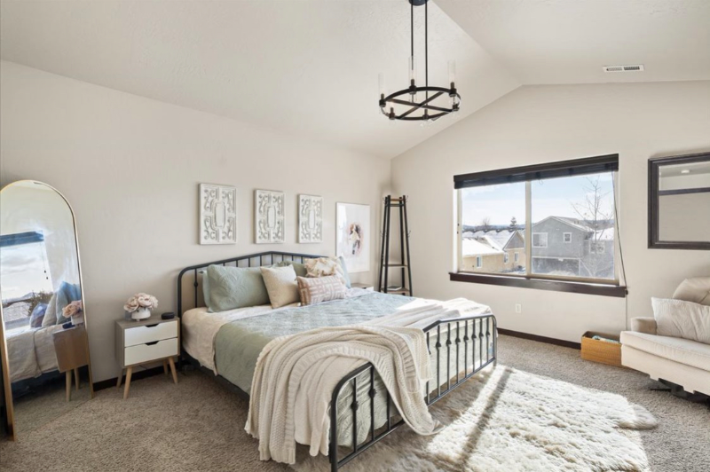 2752 W Sorbonne Dr - Photo 6 of 42