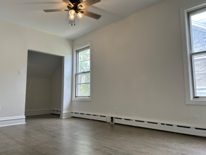 3841 N Lawndale Ave - Photo 4 of 15