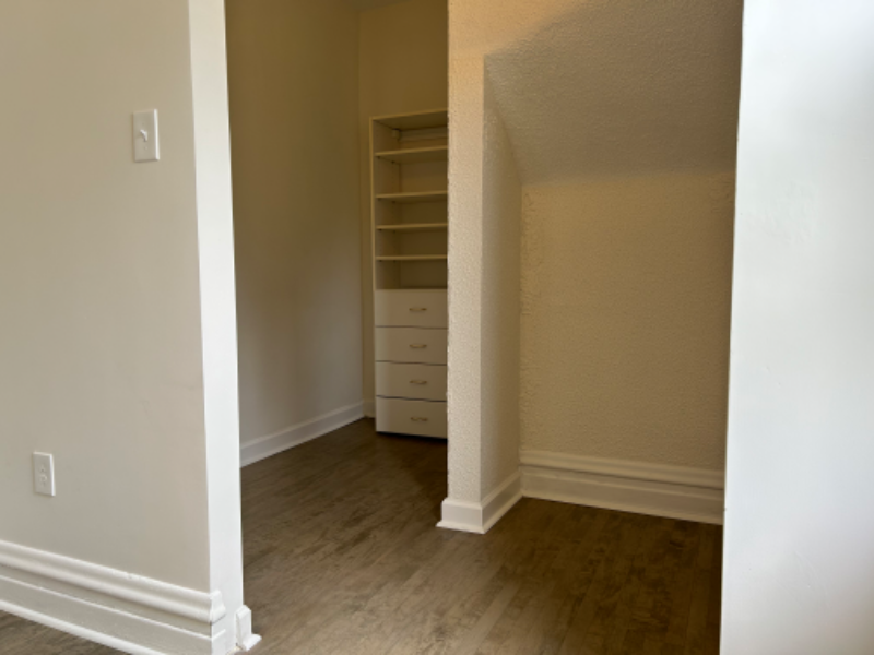 3841 N Lawndale Ave - Photo 5 of 15