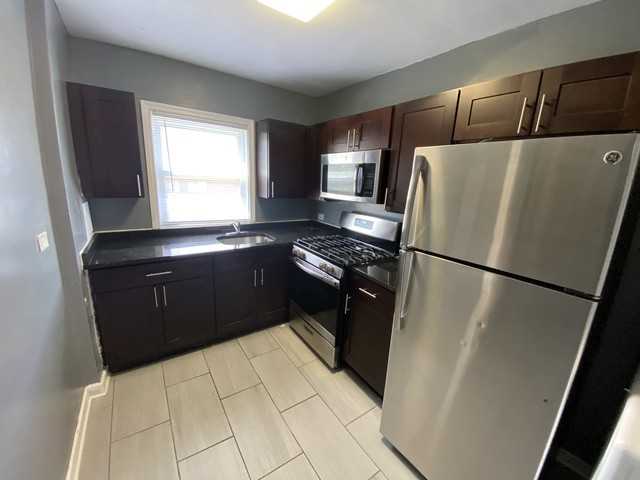 4214 S Michigan Ave #4214-1 - Photo 2 of 3