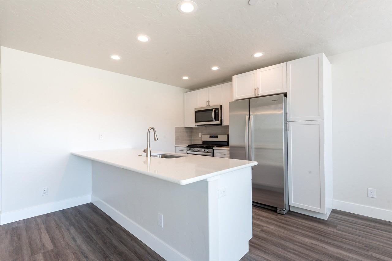 865 Nw 21st St #865 - Photo 5 of 14