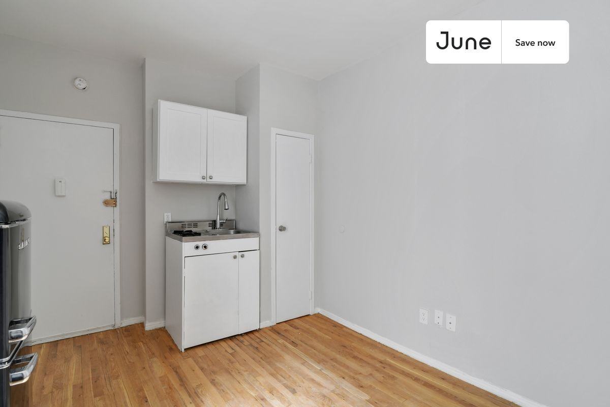 244 W 64th St #4H - Photo 4 of 14
