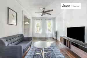 featured image of 616 Orleans Pl Ne #1