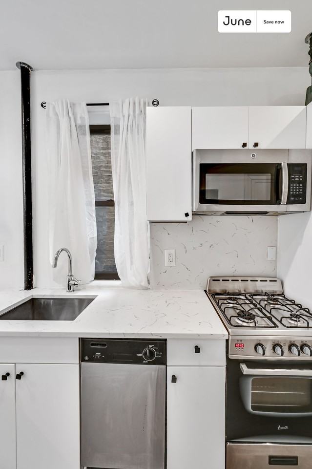 826 9th Ave #4FN - Photo 7 of 19