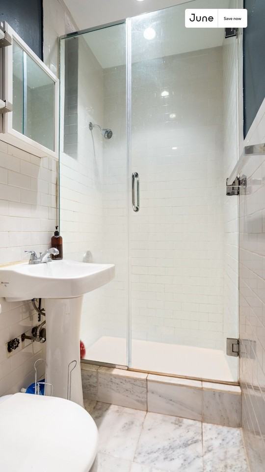 715 E 5th St #1C - Photo 4 of 18