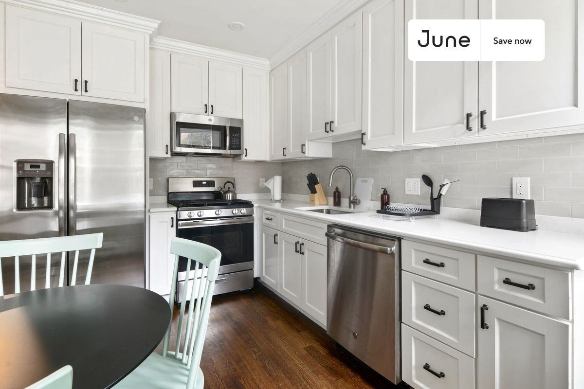 490 Washington St - Photo 2 of 29