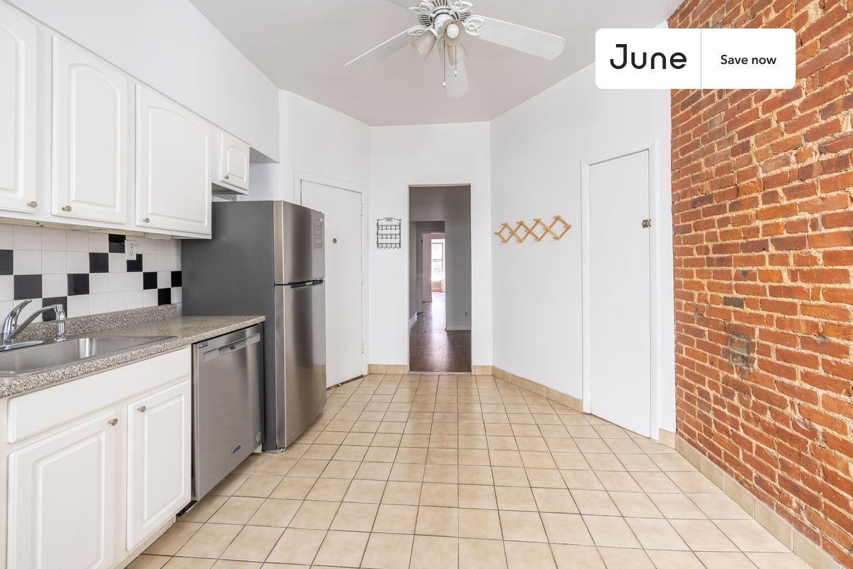 932 Columbus Ave #4S - Photo 5 of 19