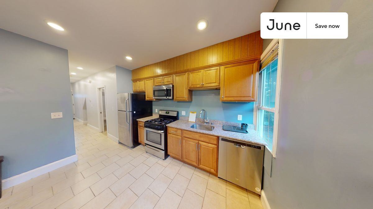 21 Rossmore St #1 - Photo 4 of 17