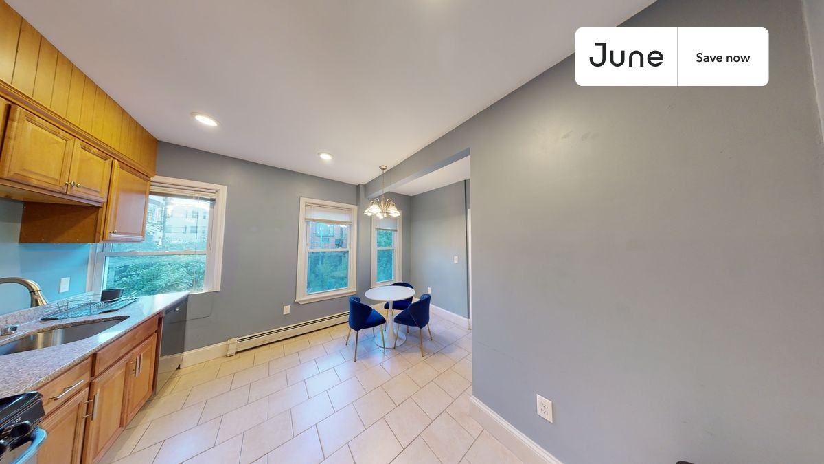 21 Rossmore St #1 - Photo 5 of 17