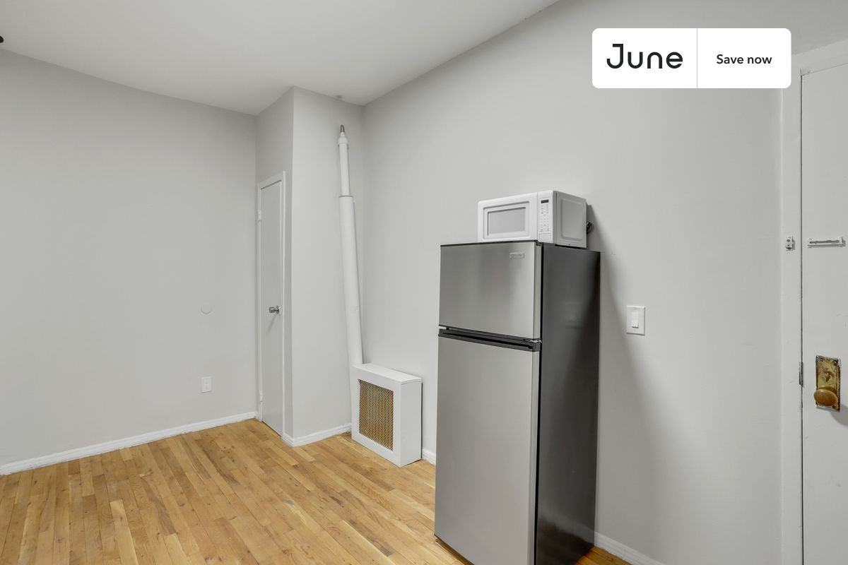 248 W 64th St #1G - Photo 2 of 10