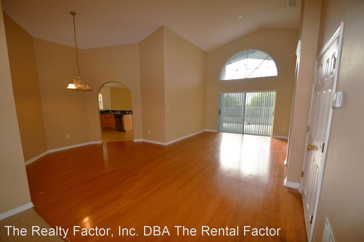 4452 Beagle St - Photo 2 of 12