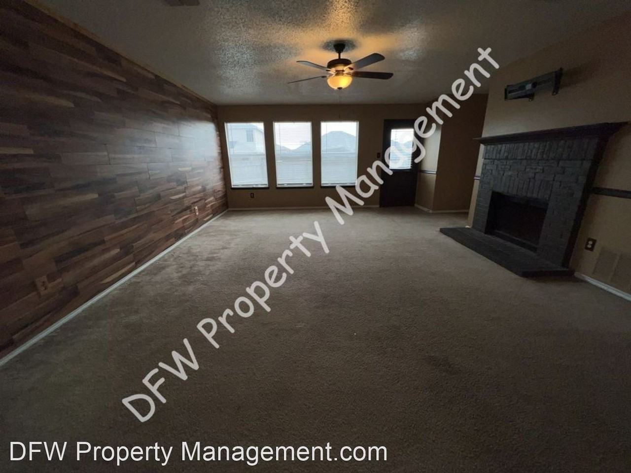 2400 Mallory Ln - Photo 2 of 50