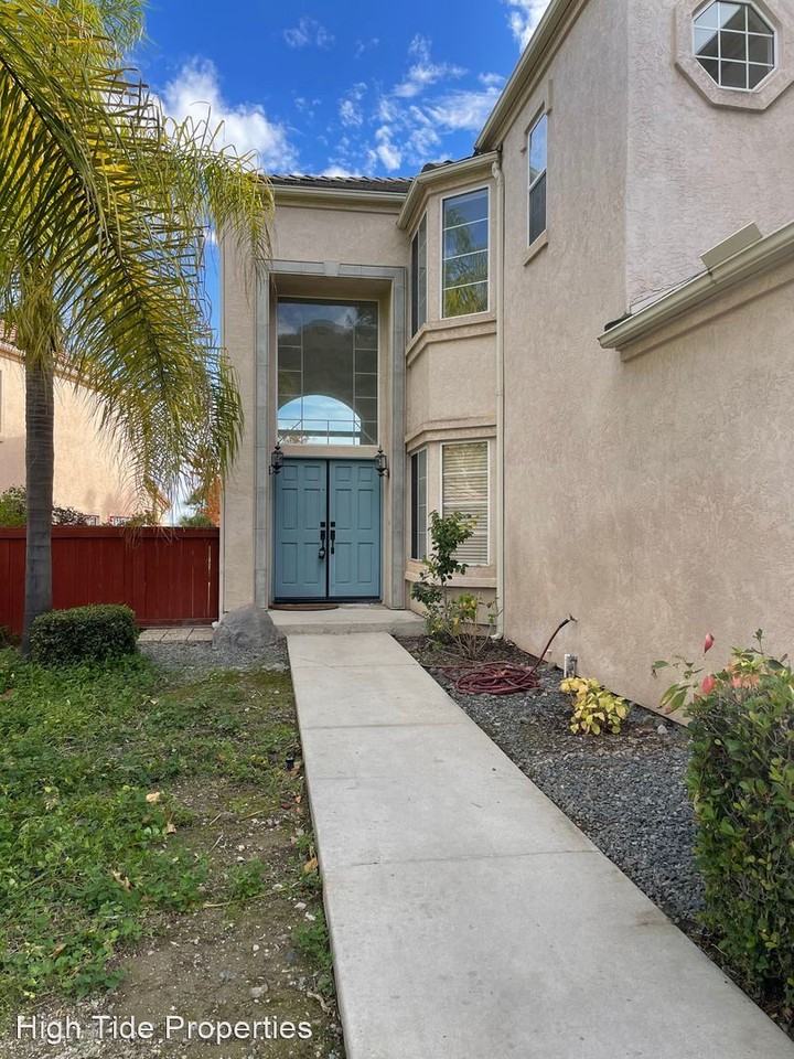 2219 View Crest Gln - Photo 2 of 41