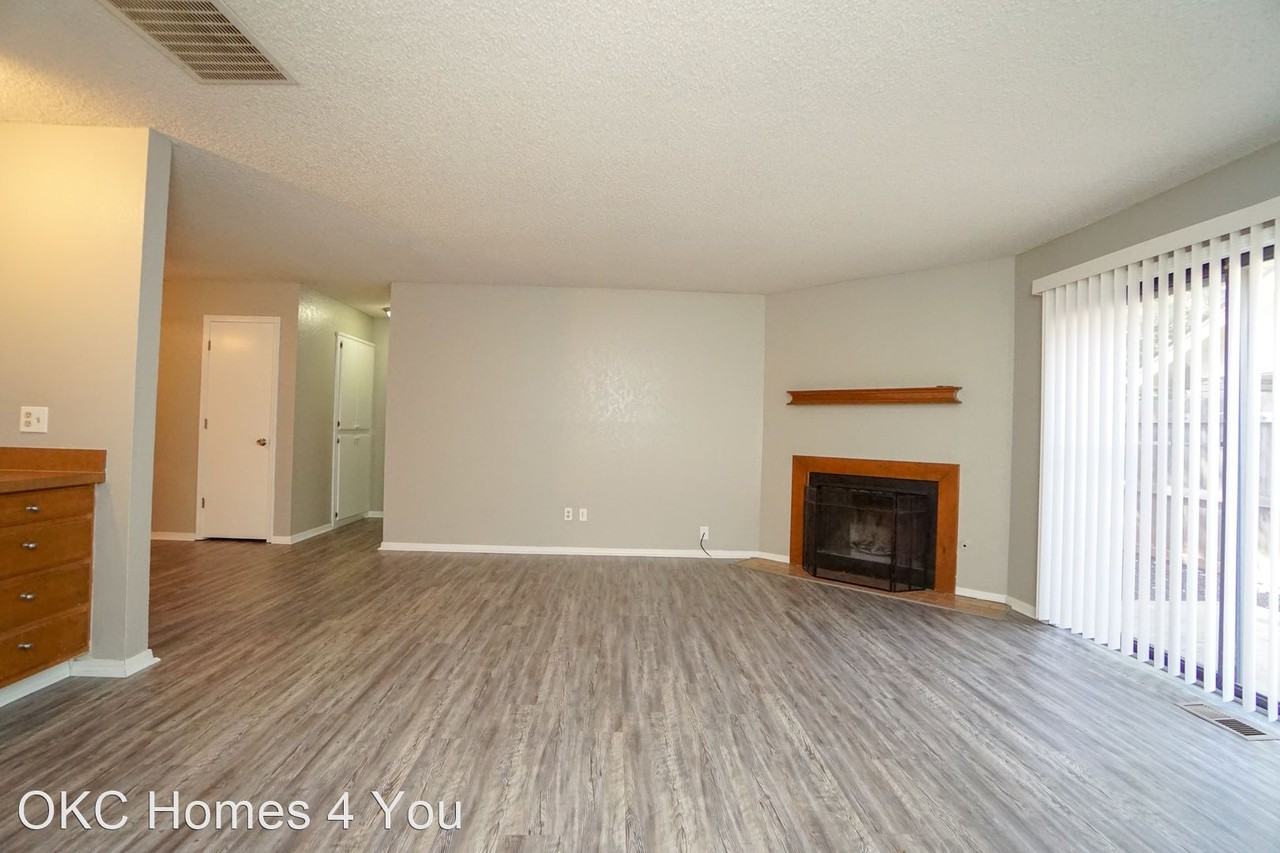 12115 Windmill Rd - Photo 2 of 17