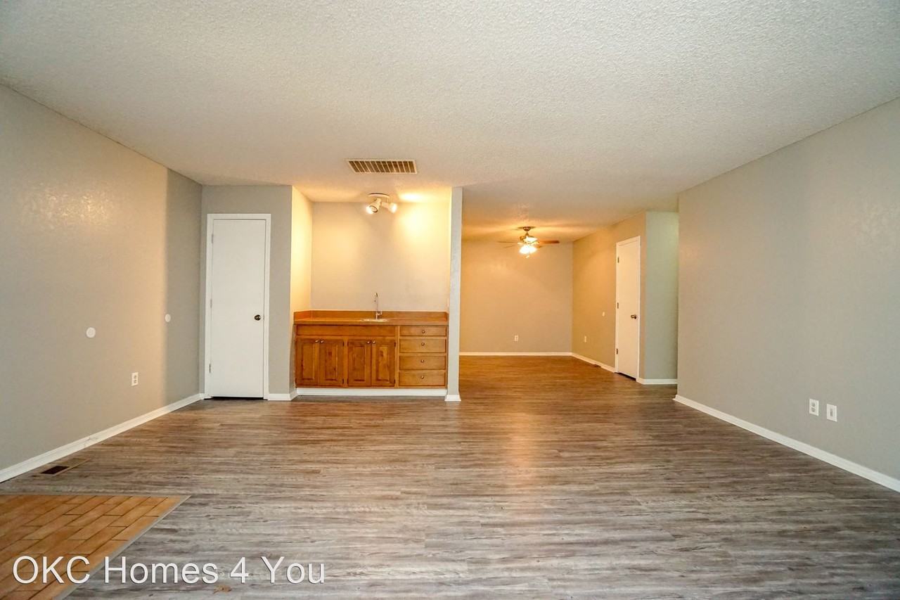 12115 Windmill Rd - Photo 3 of 17