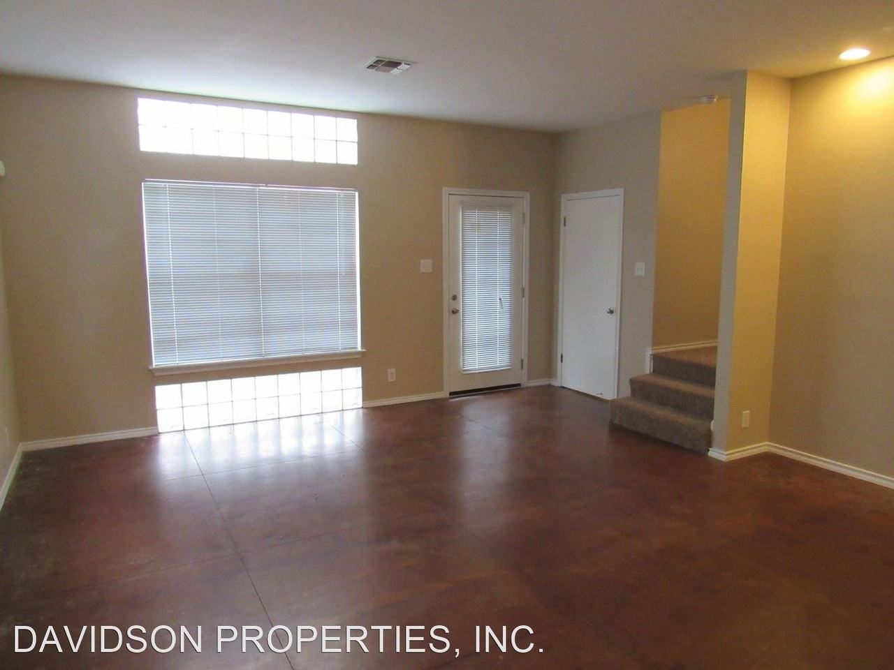 130 Routt St - Photo 3 of 22