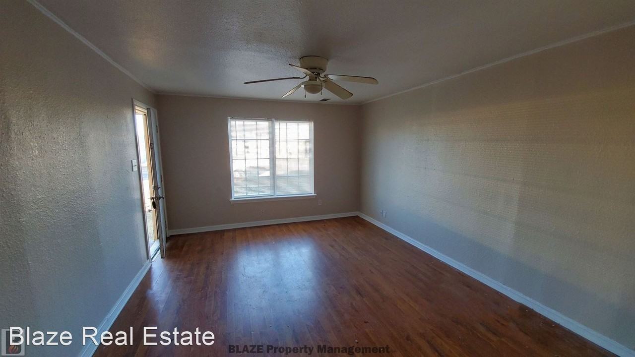 809 S Bryan St - Photo 2 of 13