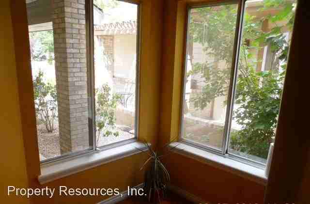 3356 Sentinel Dr - Photo 2 of 15