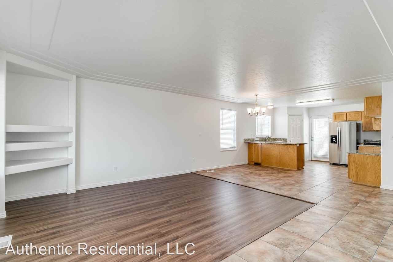 127 Heather Cir - Photo 2 of 11