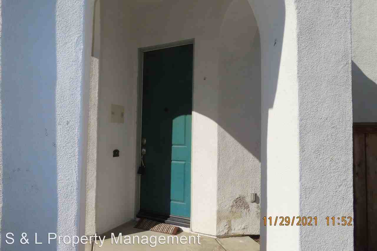 30152 Friendly Cir - Photo 3 of 36